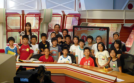 スタジオ見学 青森朝日放送 青森市立三内小学校 ５年２組