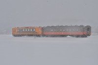 メロス号牽引のストーブ列車。実はメロス号の方が車両の長さが短いんですよね。