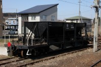 ホキ1246。ホッパ車を間近に見られるのも石川駅のポイントです♪