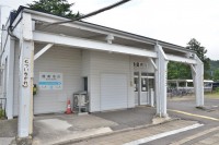「東北の白象」と称された陸奥市川駅の駅舎。独特の柱が特徴です。