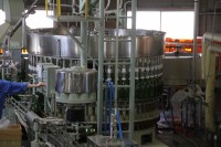 桃川の日本酒製造ライン。工場見学っていくつになってもワクワクしますよね。