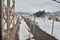 ＪＲ奥羽線との立体交差を車内から。撮影ポイントとしても有名ですね！