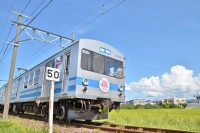 青空の元、元東急車が走ります。