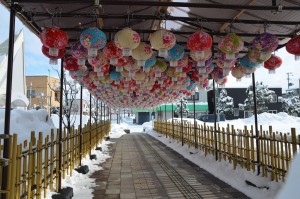 駅前や近くの公園にはイルミネーションも。