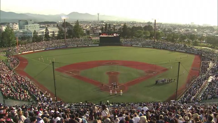 3年ぶりに弘前市で開催 楽天1軍戦 はるか夢球場は満員御礼