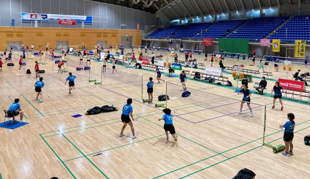 海外からも参戦　世代を超えた若手女子バドミントンの大会が青森で開催